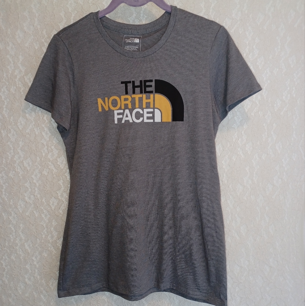 ❤️‍🔥 THE NORTH FACE XS Classic Fit Gray/Yellow/Black s.s Shirt - Picture 3 of 11